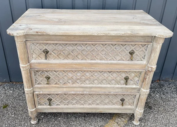 Rustic Farmhouse 3-Drawer Bachelor’s Chest - Image 2