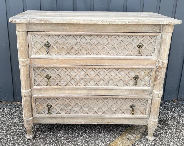 Rustic Farmhouse 3-Drawer Bachelor’s Chest - Image 5