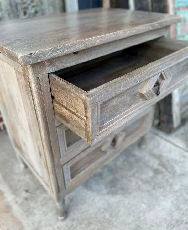 Coastal 3-Drawer Shanghai Nightstand - Image 4
