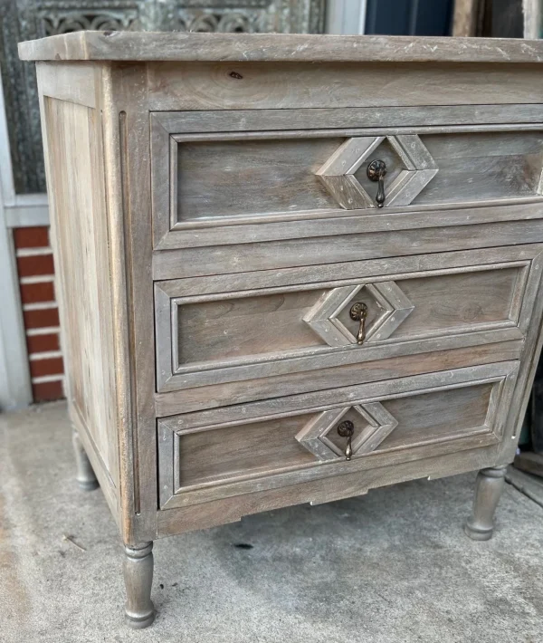 Coastal 3-Drawer Shanghai Nightstand - Image 6