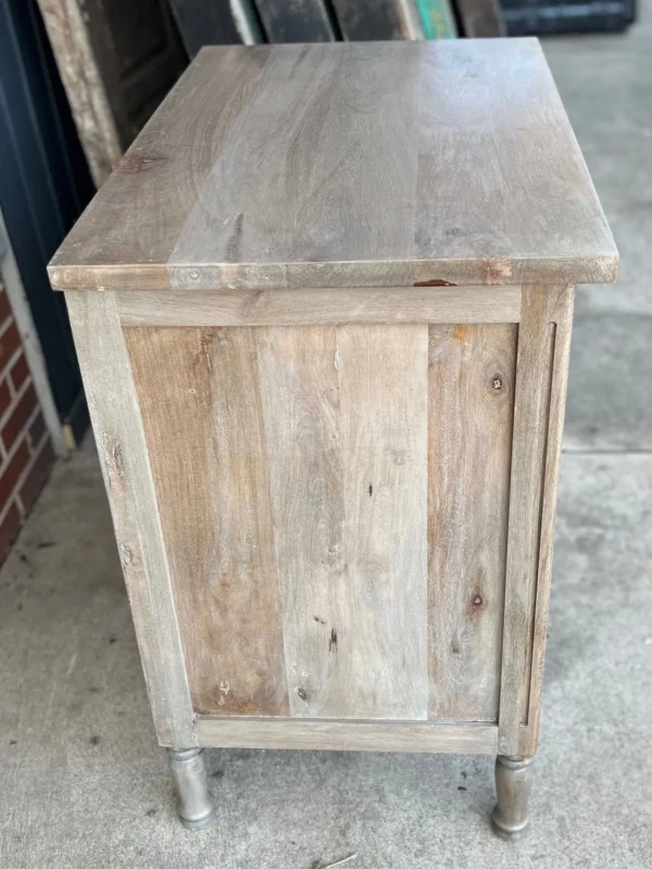 Coastal 3-Drawer Shanghai Nightstand - Image 9