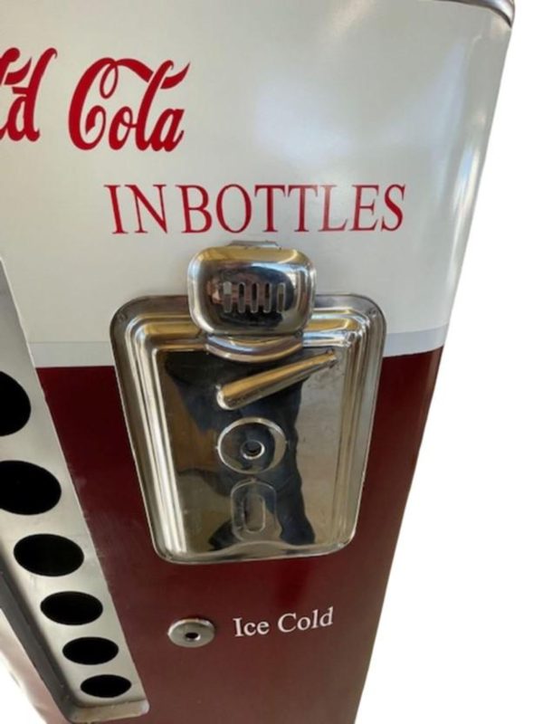 Tall Red & White Metal Novelty Soda Machine Bar Cabinet - Image 4